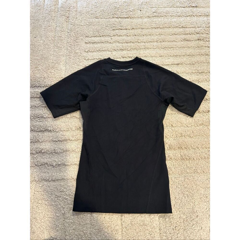 Alphalete t shirt